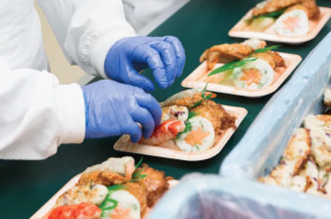 練り物製造の様子